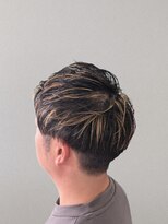 ウシワカマルエムティードット(USHIWAKAMARU MT.)&nbsp;メンズカット×抜きっぱなしハイライト