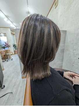 イル(iru) 白髪があってもカラーで楽しめます♪