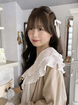 ユヌ(Une) ブリーチなし透明感オリーブブラウンカラー前髪顔まわりカット