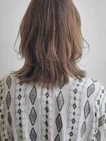 ツイギー 歩行町店(TWiGGY)&nbsp;大人かわいい抜け感レイヤースタイル　ナチュラルベージュ