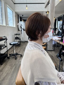 フィーカ(fika) 収まるショート