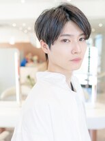 イオ 本厚木(io)&nbsp;センターパートアッシュブラック束感メンズカット