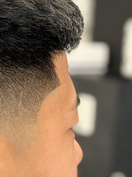 ヘアーラボ 樟葉(Hair Labo) ショート スキンフェード 南楠葉