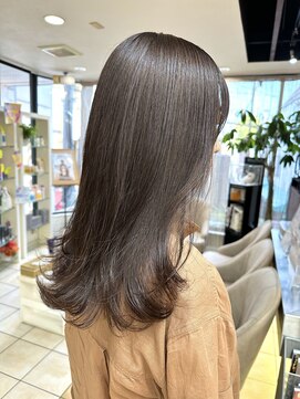 クオリス 上板橋店(QUALIS) 20代30代40代50代 ワンカール外ハネロング ツヤ髪ストレート