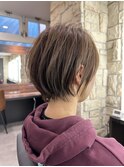 20代30代40代秋色くすみベージュ耳かけボブ