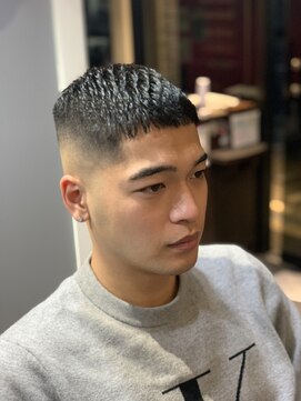 バーバーブロス(BAR BER bro's) クロップ