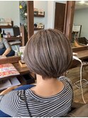白髪ボカシのハイライトデザイン