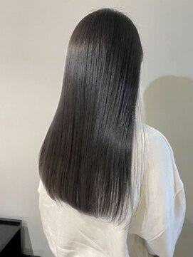 アリー 原宿 表参道(ALLY) ALLY宍戸　暗い髪でも叶う柔らか透け感チャコールグレー