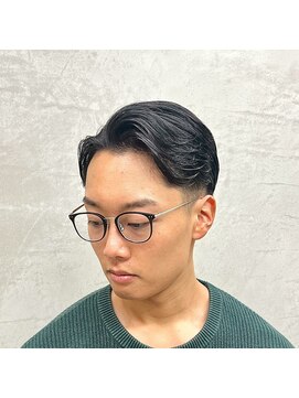 サームマン 人形町(SARM MAN) ウェットな質感で魅せる◎ジェントルマンショート