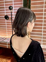 ルームヒゴバシ(room higobashi) 金箔×外ハネでつくる 結婚式お呼ばれミディアムアレンジ