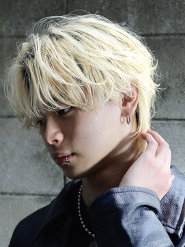 クロトヴィラ 天神大名(KUROT villa) ニュアンススパイラルセンターパートウルフ