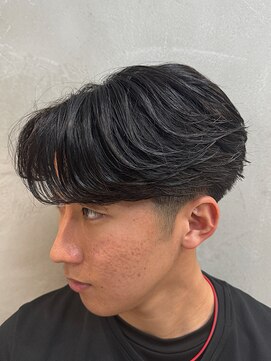 エムクール(M,cooL) センターパート/ニュアンスパーマ/ナチュラルショート