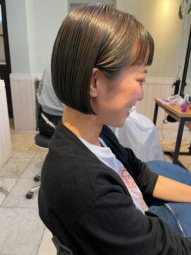 リディー(Lidee) ぱちっと切りっぱなしボブ
