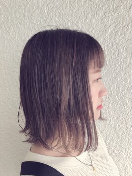 シトリ(ShitoRe) guest style ニュアンスベージュの切りっぱなしボブ