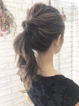 シエロ  池袋西口(Cielo) ポニーテールアレンジ♪