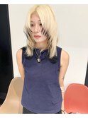 ホワイトブロンド/ブラック/エンドカラー/顔まわりカット