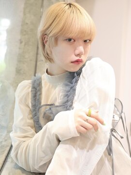 エムスラッシュ ストリートマーケット スマートサロン センター北(M.SLASH) 金髪/ハイトーンカラー/ショートマッシュ/外国人風/センター北