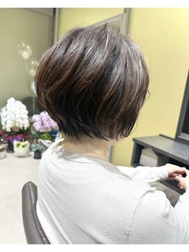 シーナ(Shiina) 似合わせショートボブ