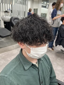 アーリー(Ali'i) 波巻きスパイラルパーマ刈り上げツーブロックマッシュ