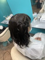 リエラ 新宿(RIERA)&nbsp;編み込みハーフツイン髪リボン