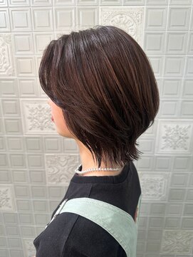 ヘンリエッタ 自由ヶ丘(Henrietta) くびれ外ハネショート