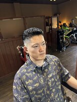 カットスペース キャロル(CUT SPACE CAROL) ツーブロスキンフェード