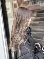 エスト 小倉(est)&nbsp;ブリーチで作るミルクティーベージュカラー/ロング×髪質改善