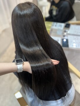 エルバイラビス 大宮(elu by lovis) 《chihina》ダークオリーブブラウン/艶カラー/韓国/大宮