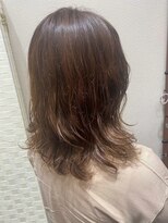 アクセ 艶感ブラウンゆるふわレイヤーセミロング美シルエット20代30代