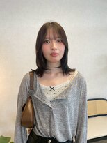 ミア(mia)&nbsp;大人シアーベージュミニウルフボブミディアムレイヤー