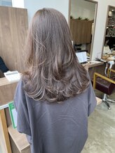ピークス(PEAKS) 大人可愛いロングレイヤーカット長め前髪かきあげ恵比寿