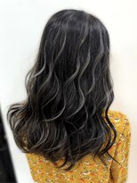 シャルムバイケンジ(Charm.by KENJE)&nbsp;細めハイライトバレイヤージュ白髪ぼかし海外レイヤー東京銀座