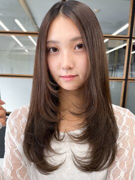 スタートウキョウ 渋谷(STAR TOKYO) 20代ハッシュカット◎抜け感◎韓国風シースルーバング