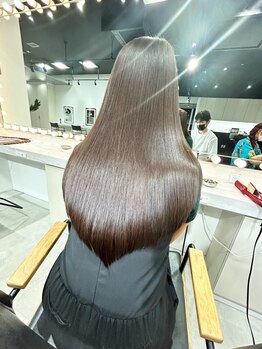 経験豊富なベテランスタッフが、あなたの髪の状態に合わせてご提案◎癖を伸ばして、憧れのサラサラヘアへ☆