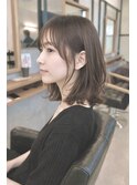 切りっぱなしミディアムボブ