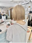 ショートボブ切りっぱなしボブタッセルボブブリーチダブルカラー