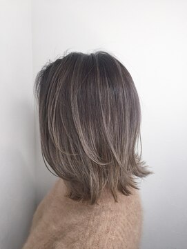 モーション 新宿(motion) ハイライトベージュ