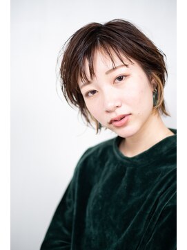 ビハインドザカーテン(BEHIND THE CURTAIN) ショート×ウルフ×インナーカラー