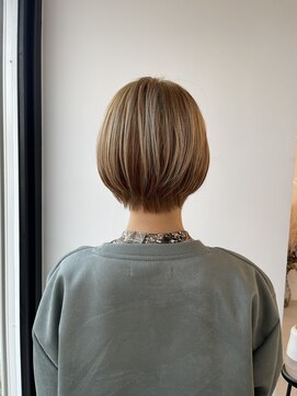 エメ(AIMEE) ハイカラーショート