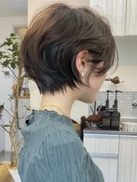 ビュー フクオカ(VIEW FUKUOKA)&nbsp;大人かわいい美髪ホワイトグレージュ ネビージュショートボブ