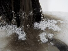 こんなに汚れが...髪に付着してるシャンプーカスの除去♪