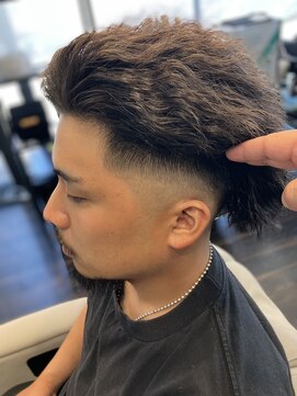 スリー(THREE) フェード×特殊パーマ