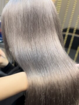 ビビ(VIVI) ハイトーン/髪質改善/シルバー