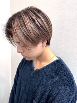 シエスタ(SIESTA) マッシュ ストレート ベージュカラー ハイトーン センターパート