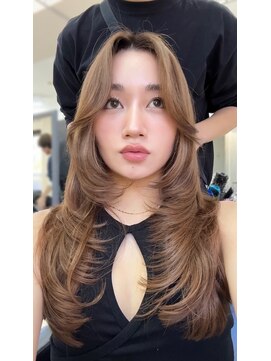 ヴェイン 渋谷(vain) イルミナカラーレイヤーカット顔周りカット大人ヘア