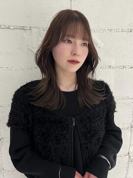 ヨーク(YOKE) ミディアムレイヤーくびれヘアヘーゼルグレージュオリーブグレー