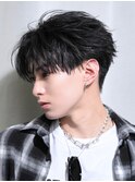 毛流れフェザーショートツーブロック刈り上げコンマヘア