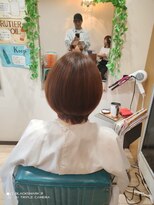 カラクリビショウ(Kara-Kuri Bisho)&nbsp;丸みショートヘア