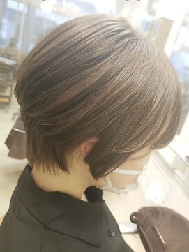 レスタ(ReSTA.) 透け感あふれるヌーディーベージュ