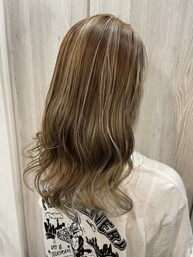 ララ(LaLa) ベージュ×ハイライト